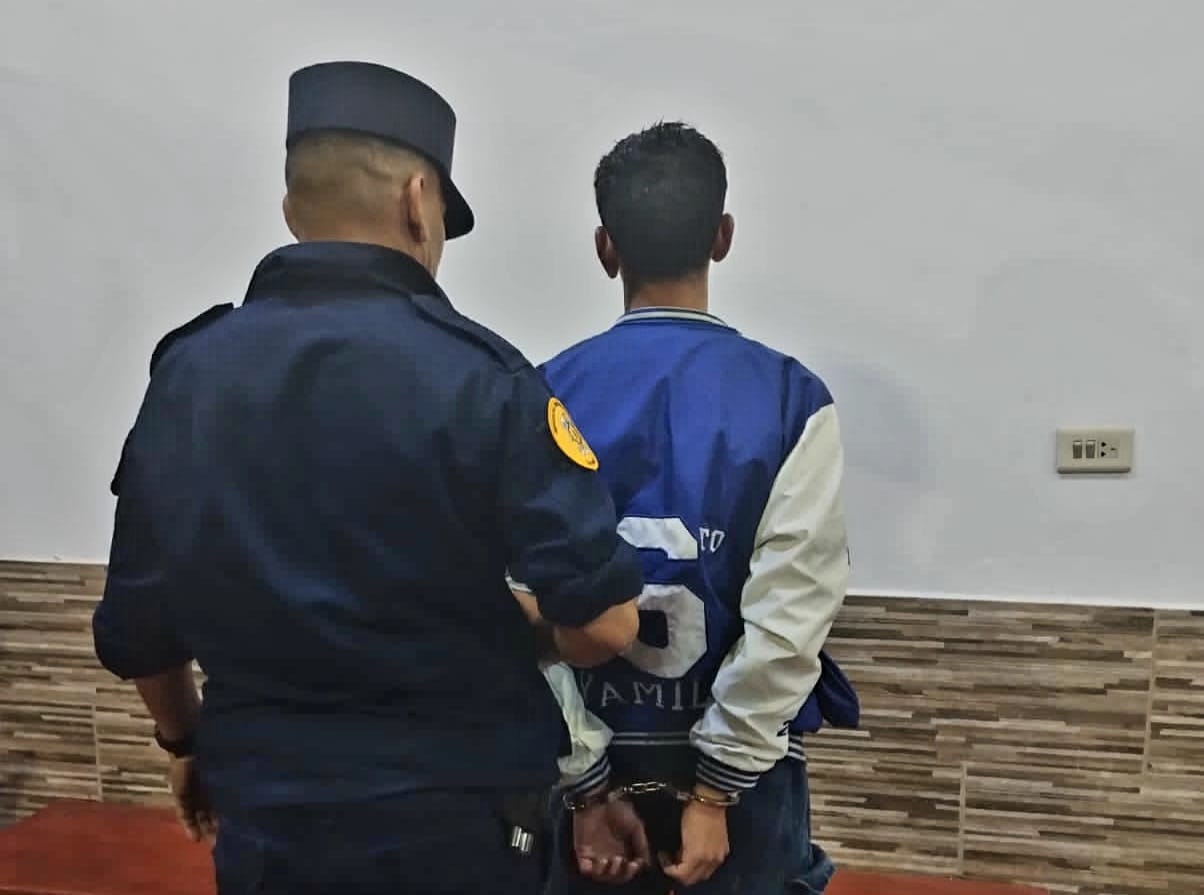 Intentó robar una bici y enfrentó a la policía a puñetazos y patadas